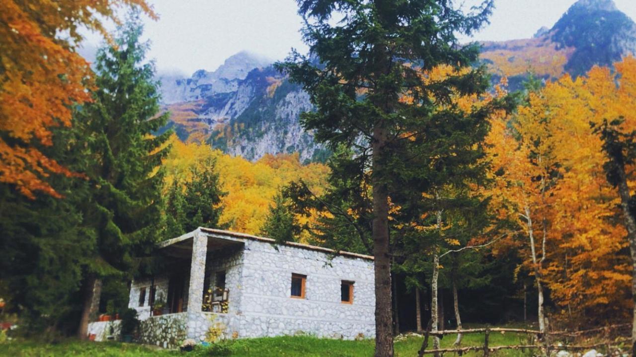 Guest House Hyrmet Demushi Valbone Exterior foto