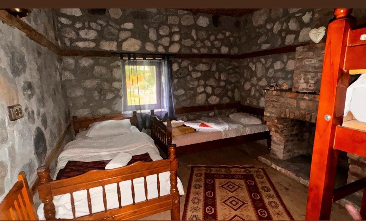 Guest House Hyrmet Demushi Valbone Exterior foto